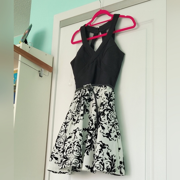 Black & White Party Dress - Picture 3 of 13